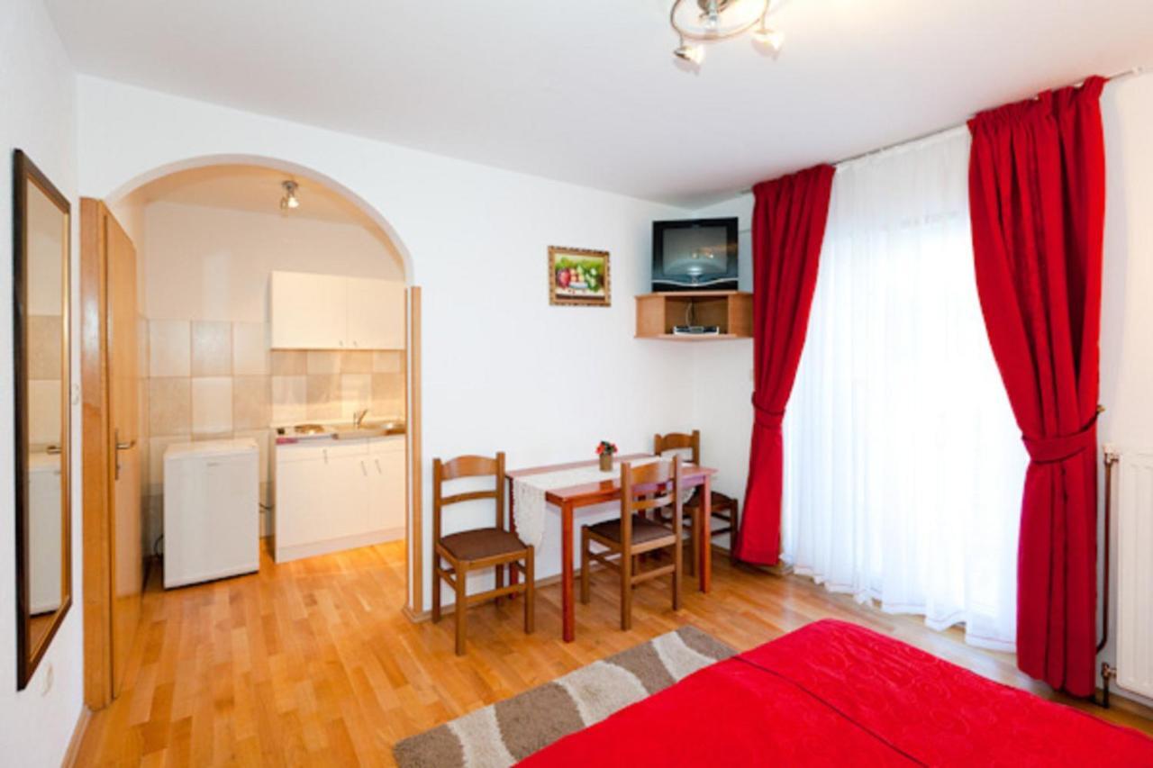 Plitvice Pension Perisic Кореница Экстерьер фото